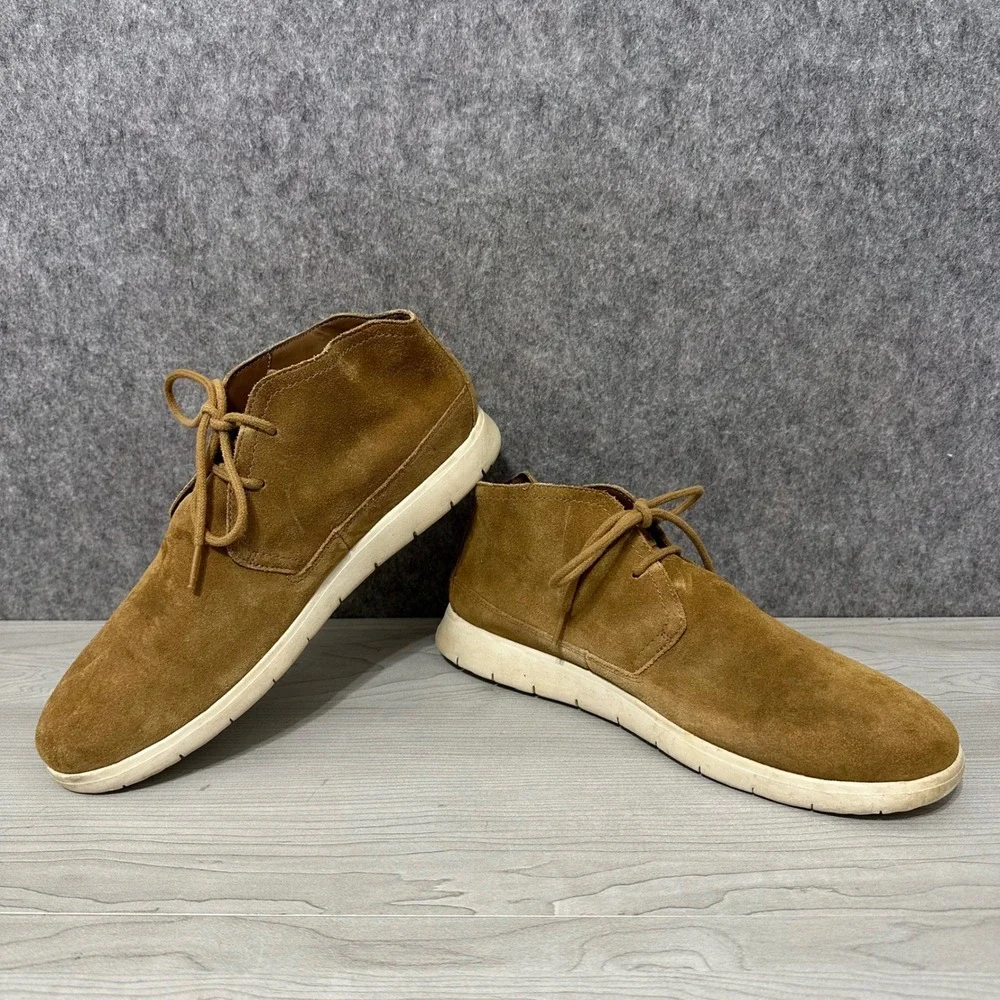 UGG Freamon Chukka Boots Mens 10.5 Brown Suede Lace Up Lightweight Shoes